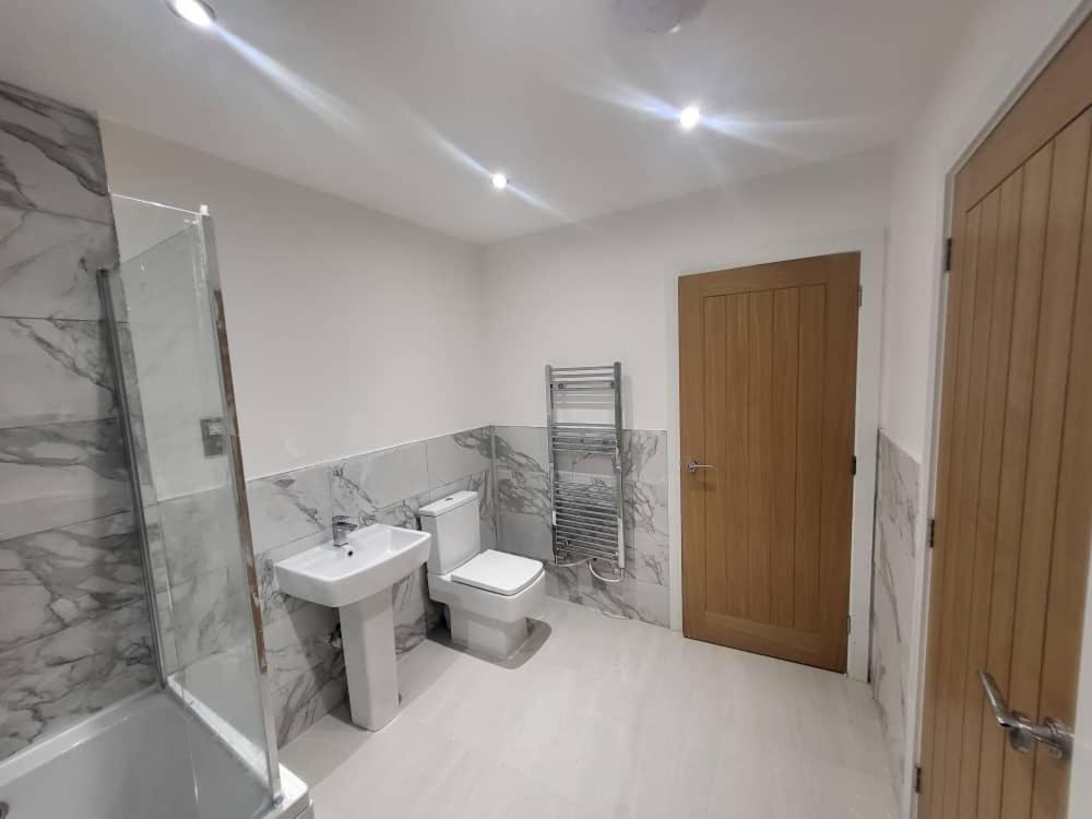 44 Beyers Close Манчестер Экстерьер фото